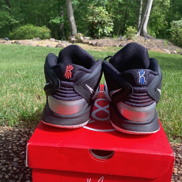 Kyrie Infinity - Picture 3 of 7